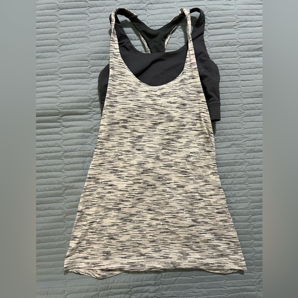 Lululemon top